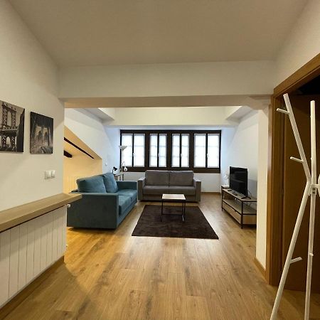 Apartamentos Turisticos Las Animas 코밀라스 외부 사진