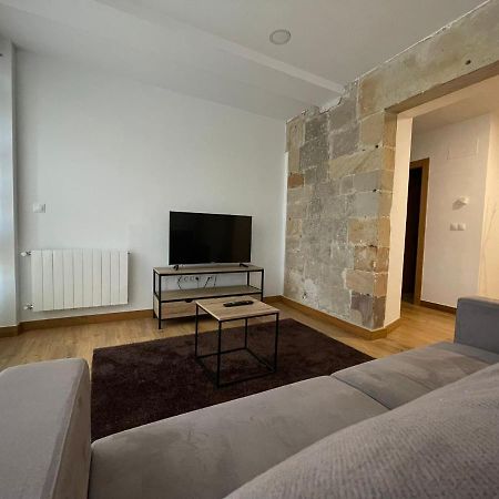 Apartamentos Turisticos Las Animas 코밀라스 외부 사진